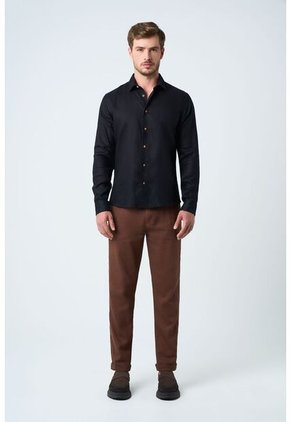 Camisa Manga Larga En Lino Para Hombre Silueta Semi Ajustada Camisa Manga Larga En Lino Para Hombre Silueta Semi Ajustada Negro S VÉLEZ