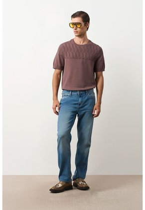 Jeans Fit Regular Para Hombre Summer Jeans Fit Regular Para Hombre Summer Azul Claro 38 VÉLEZ