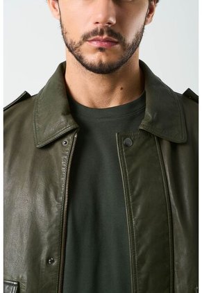 Chaqueta Bomber De Cuero Para Hombre Meridian Chaqueta Bomber De Cuero Para Hombre Meridian Verde Oliva XXL VÉLEZ