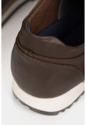 Tenis Romeo De Cuero Para Hombre Efecto Envejecido Cafe Tenis Romeo De Cuero Para Hombre Efecto Envejecido Cafe 45 VÉLEZ