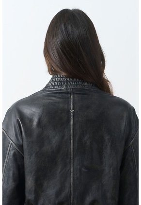 Chaqueta Bomber De Cuero Para Mujer Luzia Chaqueta Bomber De Cuero Para Mujer Luzia Negro M VÉLEZ