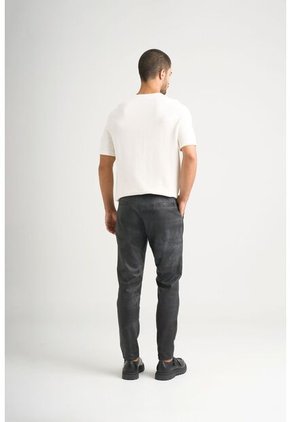 Pantalón Draco 2.0 De Cuero Gamuzado Para Hombre Semi Holgado Pantalón Draco 2.0 De Cuero Gamuzado Para Hombre Semi Holgado Negro 34 VÉLEZ