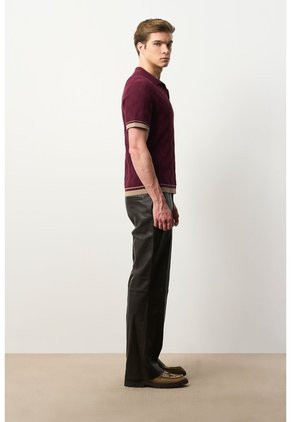 Polo Manga Corta Tejida Para Hombre Aura Polo Manga Corta Tejida Para Hombre Aura Vinotinto XXL VÉLEZ