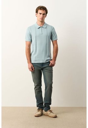 Polo Tropical Manga Corta Para Hombre Semi Fitted Polo Tropical Manga Corta Para Hombre Semi Fitted Azul Claro XS VÉLEZ
