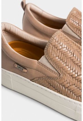 Mocasines Anturio De Cuero Grabado Para Mujer Elásticos Laterales Mocasines Anturio De Cuero Grabado Para Mujer Elásticos Laterales Arena 34 Vélez