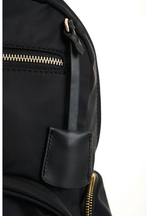 Morral Charlotte En Lona Para Mujer Casual Morral Charlotte En Lona Para Mujer Casual Negro VÉLEZ