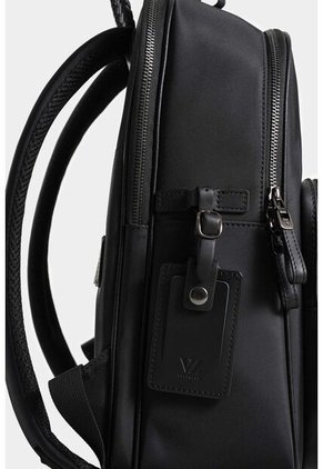 Tula Morral Legacy De Cuero Y Nylon Para Mujer Tag Para Viaje Tula Morral Legacy De Cuero Y Nylon Para Mujer Tag Para Viaje Negro VÉLEZ