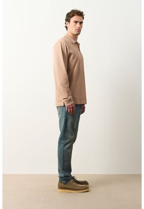 Polo Manga Larga En Algodón Para Hombre Nápoles Polo Manga Larga En Algodón Para Hombre Nápoles Arena M VÉLEZ