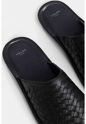 Slipper Tejido En Cuero Para Hombre Confort Slipper Tejido En Cuero Para Hombre Confort Negro 38 VÉLEZ