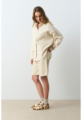 Camisa Acrux Para Mujer Oversized Camisa Acrux Para Mujer Oversized Arena XS VÉLEZ