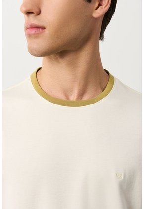 Camiseta En Algodón Para Hombre Luma Camiseta En Algodón Para Hombre Luma Crema XS VÉLEZ