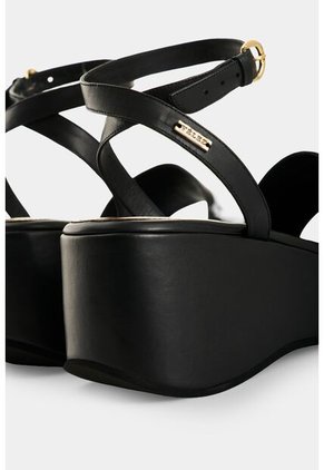 Sandalia Plataforma En Cuero Para Mujer Cuzco Sandalia Plataforma En Cuero Para Mujer Cuzco Negro 36 VÉLEZ