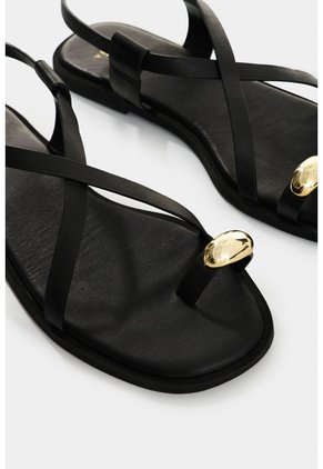 Sandalia Plana De Cuero Para Mujer Kira Sandalia Plana De Cuero Para Mujer Kira Negro 35 VÉLEZ