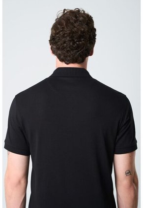 Polo Alcor Manga Corta Para Hombre Detalle Acanalado Polo Alcor Manga Corta Para Hombre Detalle Acanalado Negro XS VÉLEZ