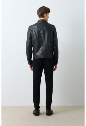 Pantalón Chino Italo Para Hombre Semifitted Pantalón Chino Italo Para Hombre Semifitted Negro 32 VÉLEZ