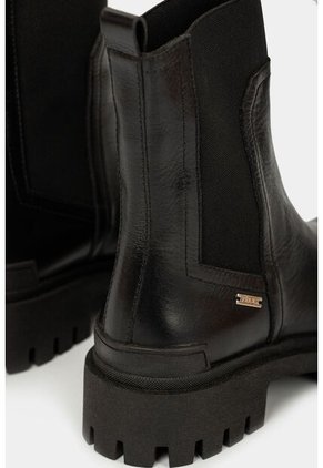 Botines Chunky Storni De Cuero Para Mujer Elástico Negro Botines Chunky Storni De Cuero Para Mujer Elástico Negro 40 Vélez