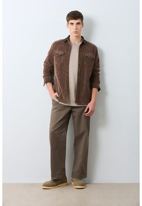 Sobrecamisa Alcor Manga Larga Para Hombre Semi Fitted Sobrecamisa Alcor Manga Larga Para Hombre Semi Fitted Cafe L VÉLEZ