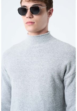 Sweater Sika Tejido Para Hombre Bicolor Sweater Sika Tejido Para Hombre Bicolor Gris M VÉLEZ