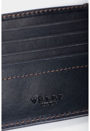 Billetera Humanista De Cuero Para Hombre Costuras Contraste Azul Oscuro Billetera Humanista De Cuero Para Hombre Costuras Contraste Azul Oscuro VÉLEZ