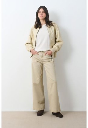Bomber De Cuero Repujado Para Mujer Sira Bomber De Cuero Repujado Para Mujer Sira Beige XL VÉLEZ
