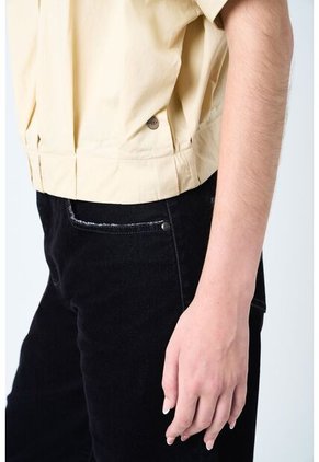 Camisa Topacio Para Mujer Cuello Nerú Camisa Topacio Para Mujer Cuello Nerú Arena L VÉLEZ