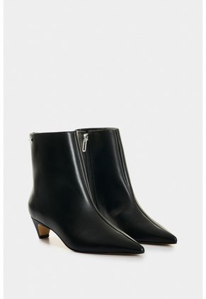 Botines De Cuero Para Mujer Lyra Botines De Cuero Para Mujer Lyra Negro 35 VÉLEZ