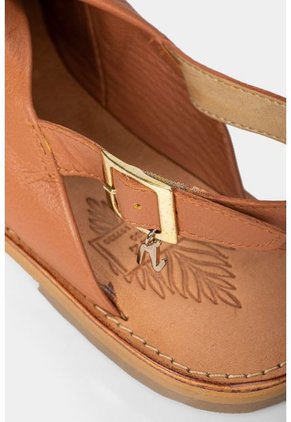 Sandalia Plana De Cuero Para Mujer Enlazado