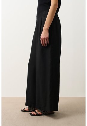 Pantalón Palazzo Lyra Para Mujer Tiro Alto Pantalón Palazzo Lyra Para Mujer Tiro Alto Negro 10 VÉLEZ