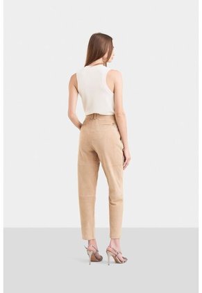 Pantalón Baggy En Gamuza Para Mujer Fit Holgado Pantalón Baggy En Gamuza Para Mujer Fit Holgado Kaky 14 VÉLEZ