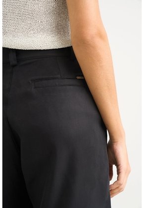 Pantalón Palazzo Caltha Para Mujer Fit Holgado Pantalón Palazzo Caltha Para Mujer Fit Holgado Negro 10 VÉLEZ