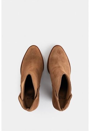 Botines Alpha De Cuero Gamuzado Para Mujer Silueta Asimétrica Botines Alpha De Cuero Gamuzado Para Mujer Silueta Asimétrica Miel 36 VÉLEZ
