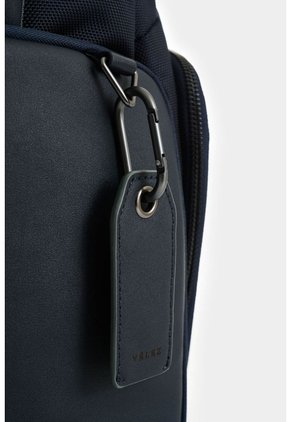 Morral Security De Lona Para Hombre Detalles En Cuero Morral Security De Lona Para Hombre Detalles En Cuero Azul Oscuro VÉLEZ
