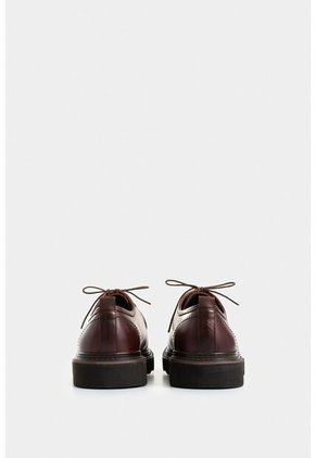 Zapato De Cordón Ambar De Cuero Para Hombre Detalle Costura Contraste Zapato De Cordón Ambar De Cuero Para Hombre Detalle Costura Contraste Vinotinto 43 VÉLEZ