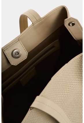 Shopping Munai En Cuero Grabado Para Mujer Shopping Munai En Cuero Grabado Para Mujer Arena VÉLEZ