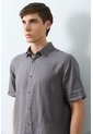 Camisa Manga Corta Semi Fitted Para Hombre Sevilla Camisa Manga Corta Semi Fitted Para Hombre Sevilla Gris Pistola XXL VÉLEZ de Vélez