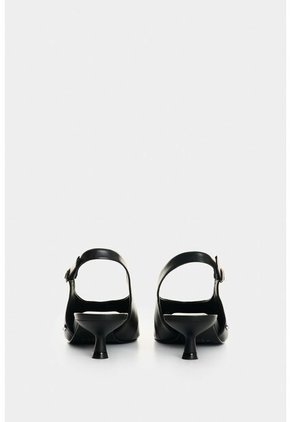 Tacón Cerrado Destalonado De Cuero Para Mujer Ica Tacón Cerrado Destalonado De Cuero Para Mujer Ica Negro 35 VÉLEZ