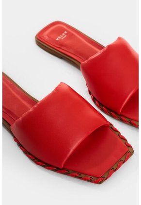 Sandalia Plana De Cuero Para Mujer Aurora Sandalia Plana De Cuero Para Mujer Aurora Rojo 41 VÉLEZ