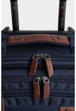 Maleta Ejecutiva Lona Por Cuero 16 Pulgadas Living Azul Oscuro Maleta Ejecutiva Lona Por Cuero 16" Living Azul Oscuro VÉLEZ