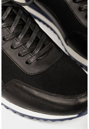 Tenis Engeil De Cuero Para Hombre Suela Bicolor Negro Tenis Engeil De Cuero Para Hombre Suela Bicolor Negro 40 Vélez