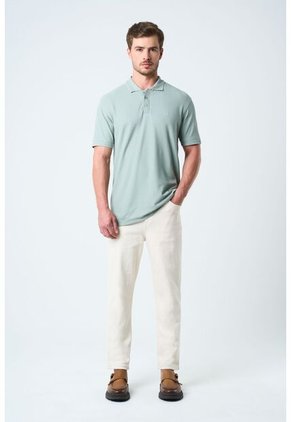 Polo Para Hombre Semi Fit Detalle Jacquard Polo Para Hombre Semi Fit Detalle Jacquard Agua Marina M VÉLEZ