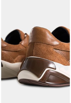 Tenis Bombay De Cuero Liso Y Gamuzado Para Hombre Vira En Talón Tenis Bombay De Cuero Liso Y Gamuzado Para Hombre Vira En Talón Miel 41 Vélez