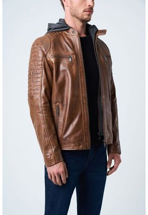 Chaqueta Belmont De Cuero Para Hombre Capucha Y Pechera Chaqueta Belmont De Cuero Para Hombre Capucha Y Pechera Miel M VÉLEZ