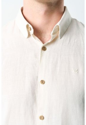 Camisa Manga Corta Semi Fitted Para Hombre Sevilla Camisa Manga Corta Semi Fitted Para Hombre Sevilla Arena M VÉLEZ