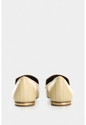 Mocasín En Cuero Para Mujer Ocaso Mocasín En Cuero Para Mujer Ocaso Arena 35 VÉLEZ