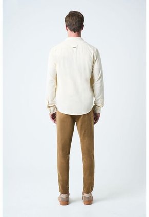 Camisa Manga Larga Bosa Para Hombre Semi Fitted Camisa Manga Larga Bosa Para Hombre Semi Fitted Crema M VÉLEZ