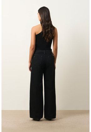 Jean Confort Silueta Barrel Para Mujer Luma Jean Confort Silueta Barrel Para Mujer Luma Negro 14 VÉLEZ