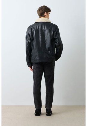 Chaqueta Oculto De Cuero Para Hombre Silueta Aviador Chaqueta Oculto De Cuero Para Hombre Silueta Aviador Negro XL VÉLEZ