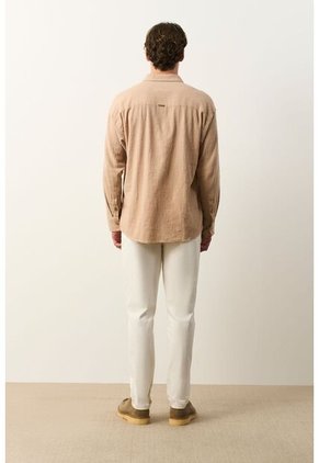 Camisa Semi-fitted Manga Larga Para Hombre Memoria Camisa Semi-fitted Manga Larga Para Hombre Memoria Tabaco S VÉLEZ