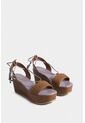 Sandalia Plataforma Caval 2.0 De Cuero Para Mujer Amarre Al Talón Sandalia Plataforma Caval 2.0 De Cuero Para Mujer Amarre Al Talón Miel 40 Vélez de Vélez