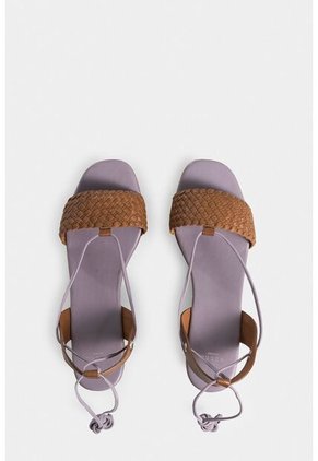 Sandalia Plataforma Caval 2.0 De Cuero Para Mujer Amarre Al Talón Sandalia Plataforma Caval 2.0 De Cuero Para Mujer Amarre Al Talón Miel 40 Vélez